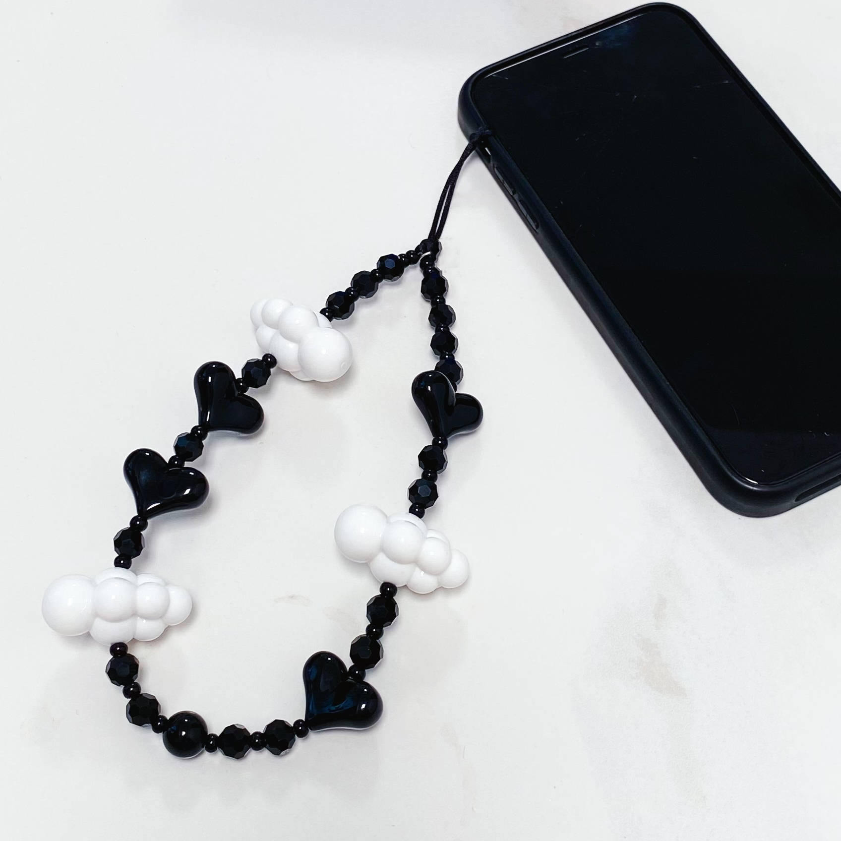 KKBEAD Dark Heart Phone Charm  – Phone Accessories Crochet Bewertung und Preis
