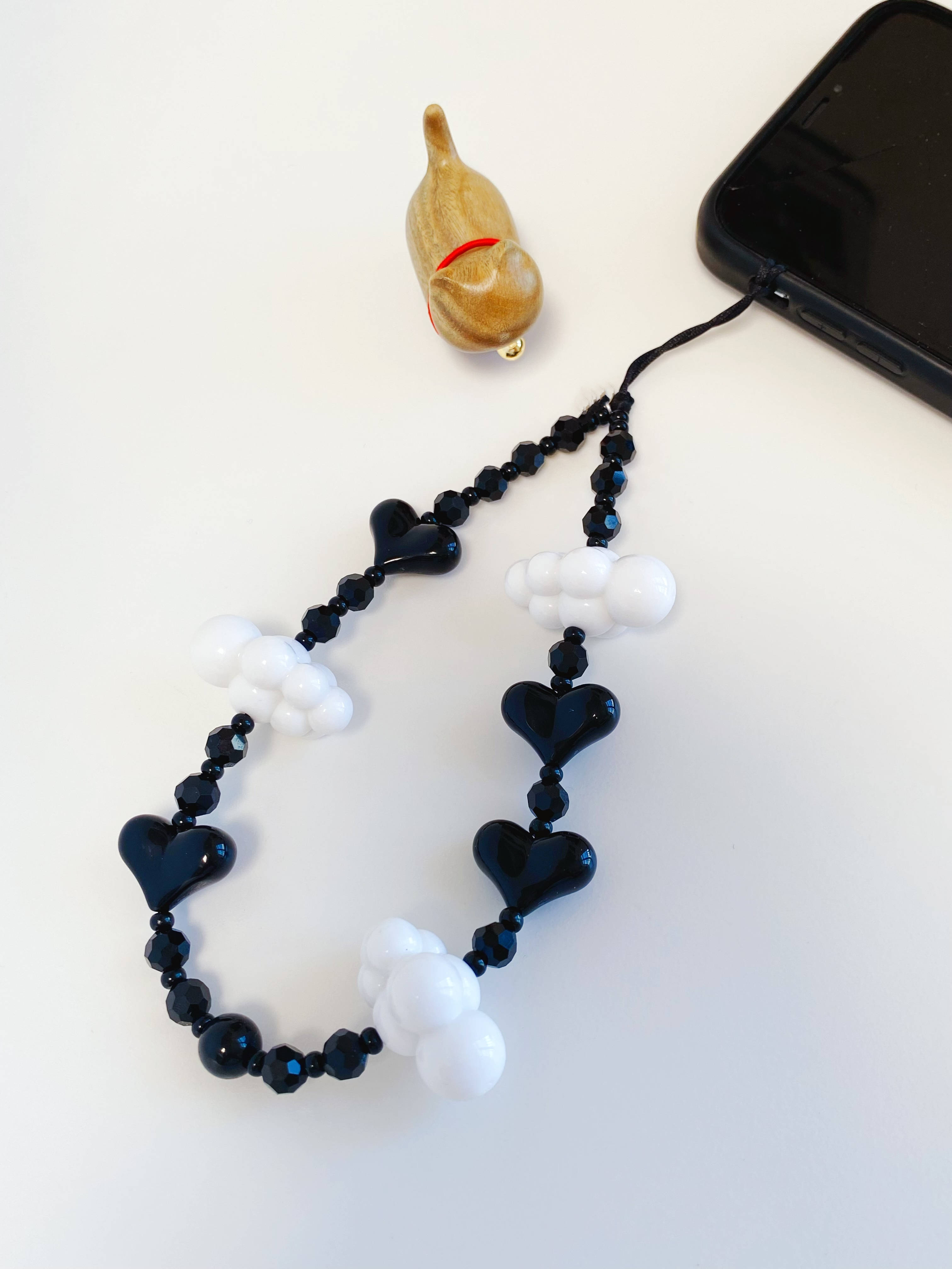 KKBEAD Dark Heart Phone Charm  – Phone Accessories Crochet Bewertung und Preis